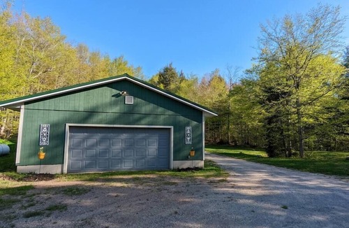 Munising House | The Landing : Location Near All of Munising's Best Attractions