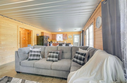 Sardis Cabin | The Landings at Sardis Lake: Cabin 2, 5 Mi to Lake