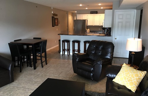 Osage Beach Condo | The Ledges - 3Br, 2Ba Walk off deck! Slip included.