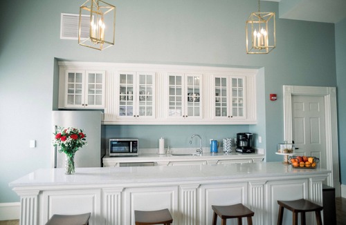 Millersburg Hotel | The Lieutenant's Suite: Sophisticated & Stylish Stay in Millersburg