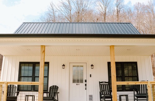 Ironton Cabin | The Lily Pad | Peaceful Farm Retreat