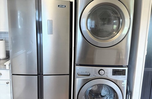 Hickory Apartment | The Local Yokel | Cozy 1 BR Apartment + Wi-Fi & Parking