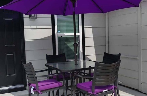 Highlands - Perkins Cottage | The LSU Guest House - On Campus!
