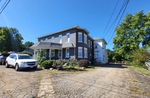 Bonne Terre Apartment | The Lux- Cozy 2-bedroom apartment with AC and WiFi in enjoyable Bonne Terre