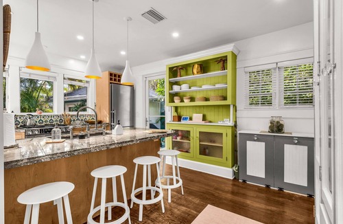 West Palm Beach House | The LUXE Colony House on Croton - Palm Beach