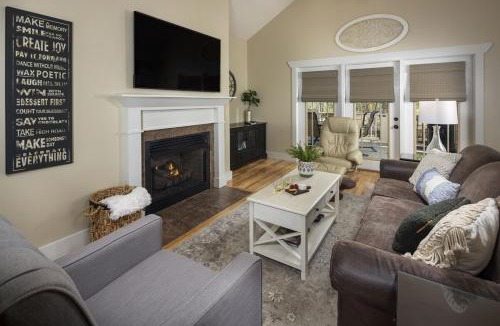 Skyland House | The Magnolia Cottage