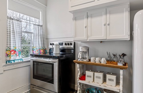 Augusta Cottage | The Marigold Cottage by StayLage