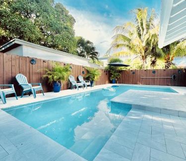 Coral Way House | The Miami Grove Oasis