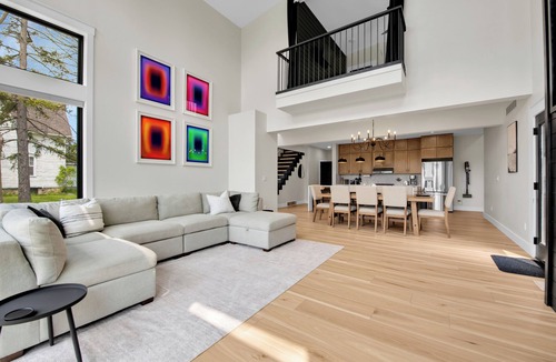 Port Sanilac House | The Modern Glass Haus - Main St - DT Port Sanilac, walkable, hot tub open!