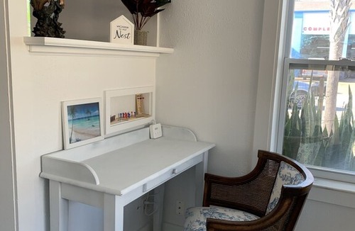 Flagler Beach Cottage | The Nest, 2 bed,1 block to beach, pier & restaurants, dog friendly