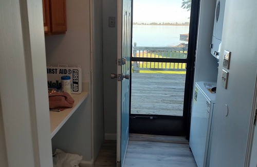Harsens Island House | The Nest – Harsens Island Waterfront Retreat w/boat parking & Sunset Views