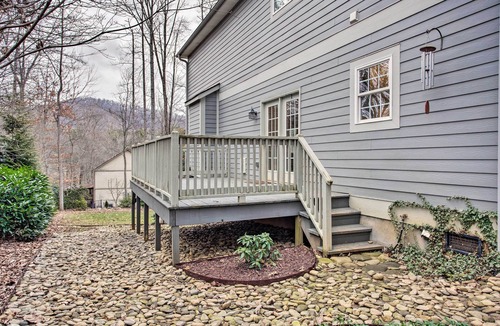 Royal Pines House | THE NEST Spacious 5-bedroom House in Excellent Asheville Location with Game Room