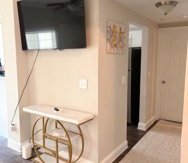 Old Fourth Ward Apartment | The Noir Nest Sleek, Stylish & Cozy Stay