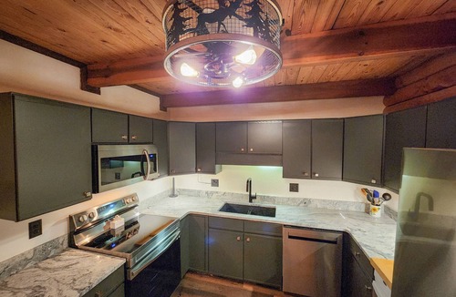 South Mountain House | "The Northern Star" Townhouse @ Snowshoe on Raven Golf Course