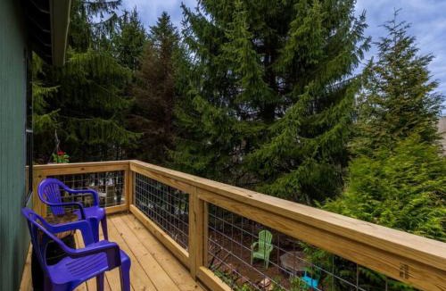 Canton Apartment | The Nuthatch Cabin - Asheville Tiny Home near the Smokie Mountains!