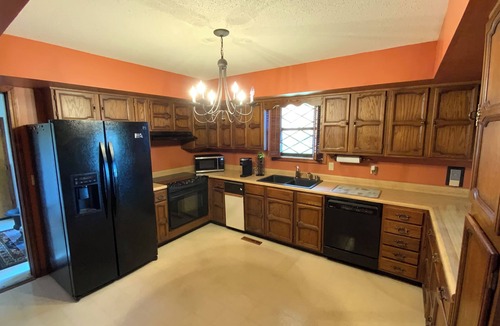 Vine Grove House | The Oak on Cash Court