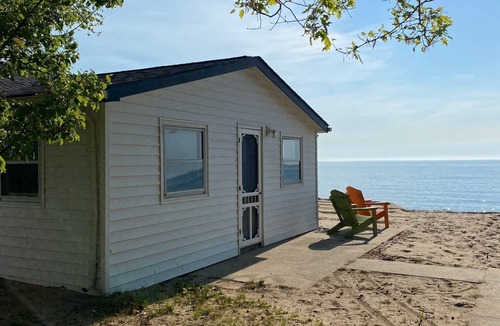 Long Lake Cottage | The Oasis- Haven on HuronnBeachfront cabin on the sands of Lake Huron!