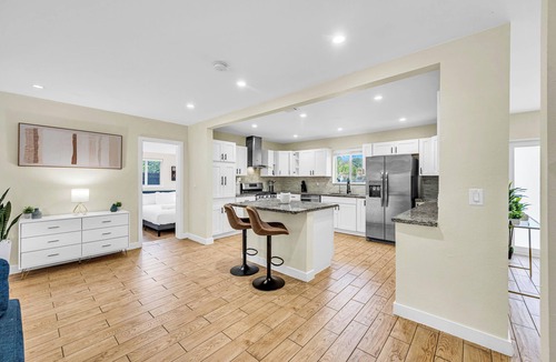 Ojus House | The Oasis Heaven In Miami - Private Pool - Sleeps 14 -