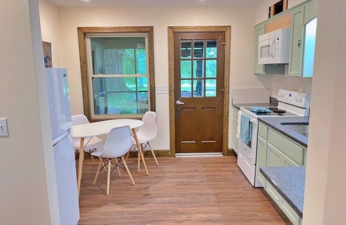Cleveland Condo | The Ocoee Casita - Less then 5 minutes from Lee University