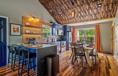 Taylorsville Cabin | The Old Fashioned — Bourbon Country Lake Retreat, Hot Tub