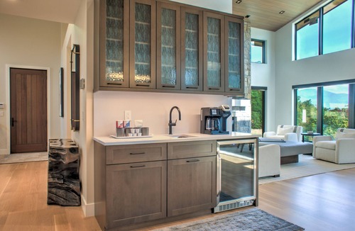 Sylva House | The Overlook at Balsam Mountain Preserve: Modern Mountain Home on Arnold Palmer Golf Course
