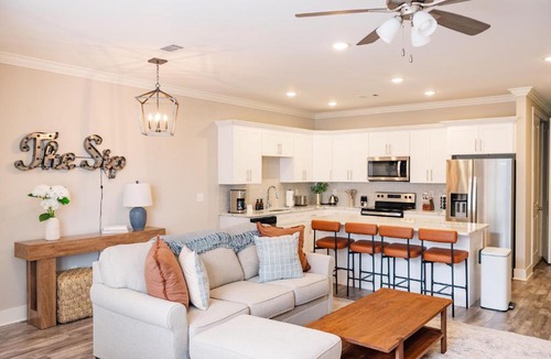 Oxford House | The Oxford Edit Chic 3BR, All En Suites Pool