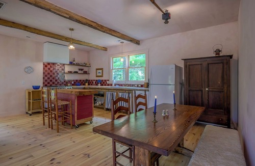Lexington Cottage | The Perch - whimsical cottage near lovely Lexington