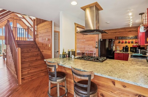 Old Timberline House | The perfect place to rest, relax and stay Logged Out!