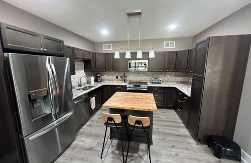Molena Apartment | The Place to Stay - 3 Bedroom and 2 Bath