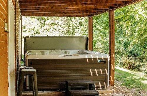 Linden House | The Pond Cabin