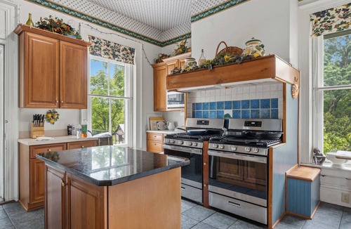 Dublin Bed & Breakfast | The Porterfield Suite Historic Rockwood Manor