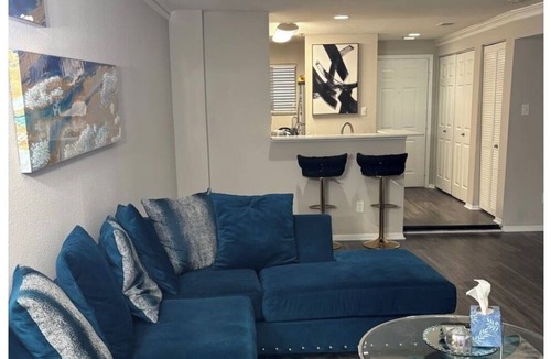 Dunwoody Apartment | The pretty blue 2bedroom 2bathroom apartment in Dunwoody!
