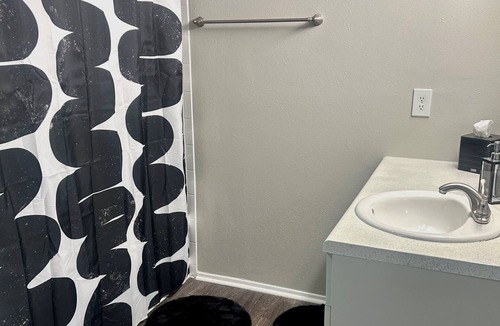 Dunwoody Apartment | The pretty blue 2bedroom 2bathroom apartment in Dunwoody!