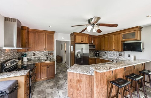 Gallatin Cabin | The Retreat at Pilot Knob | Pvt Pool | Lakeview