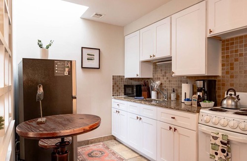 Ann Arbor Apartment | The Retro Nest - Heart of Campus
