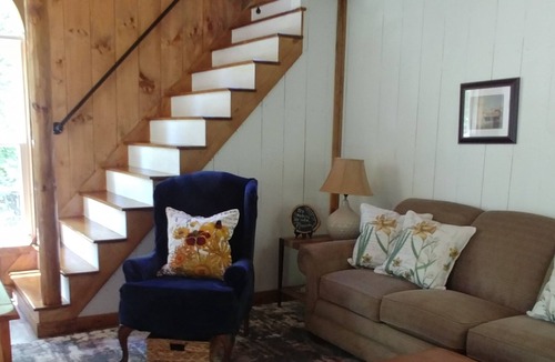 Mammoth Cave House | The Robins Nest!Amish built, an only one mile from neighborhood boat ramp.