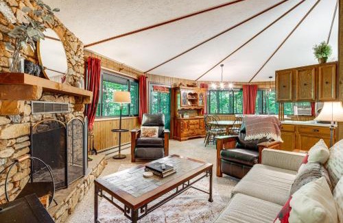 Hendersonville House | 'The Round House' - Treetop North Carolina Cabin!