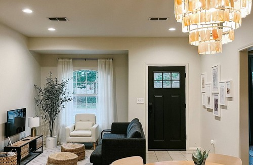 Abilene House | The Ruby - Modern Updated 4/2 Home Near ACU