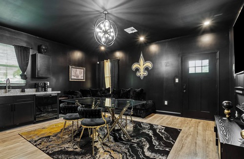 Florida Area Apartment | The Saints House, Luxury 5BR Saints Retreat