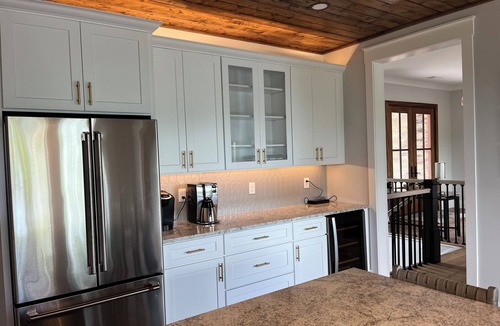 Andersonville House | The Sapphire House- 2 year old open floor plan home! 5BR sleeps 20, w/boat slip