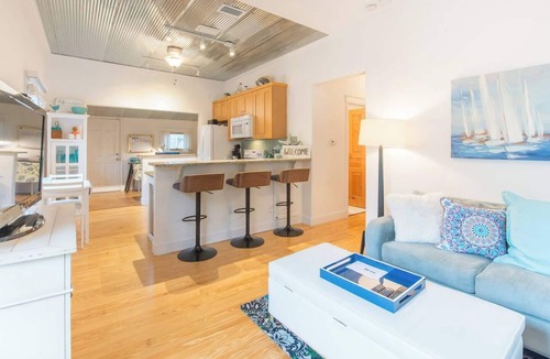 Sanford House | The Shed - Historic Downtown Sanford Premier Vacation Rental