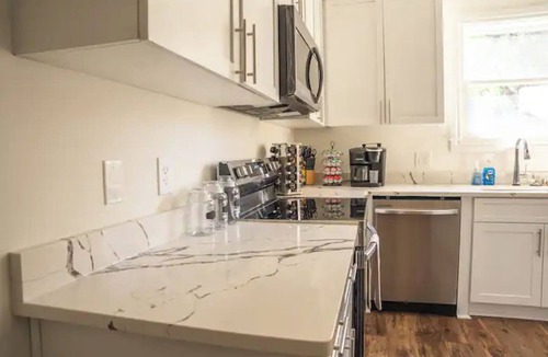 Bolton House | The Southern Peach Mansion - Entire Home in the Heart of Atlanta, GA