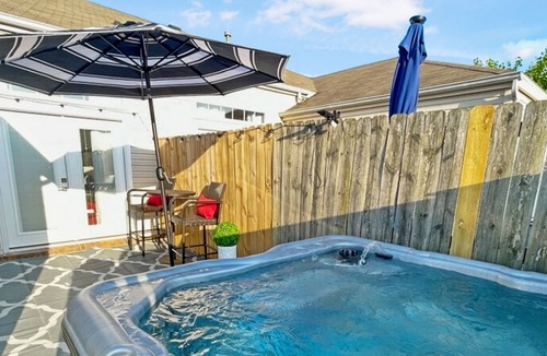 Springdale House | The Stay at Steuben, Hot Tub, Remodeled Home