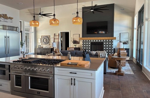 Cherokee House | The Suite Retreat Life is better at the lake!