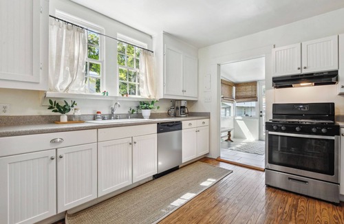 Old Town House | The Sunday Cottage in Old Town, Bay St. Louis. Priceless Location! Walkable!