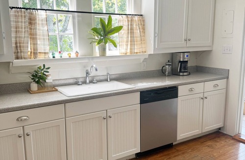 Old Town House | The Sunday Cottage in Old Town, Bay St. Louis. Priceless Location! Walkable!