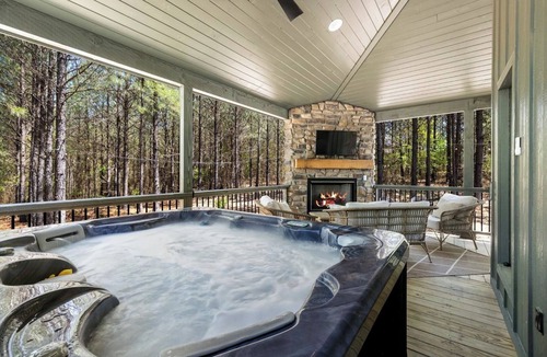Pickens Cabin | The TORTOISE SHELL - Peace, Privacy & a Playset in the Hochatown Pines