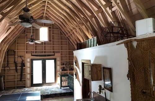 Ludington House | The Tudor Barn - Tudor Style Barn House. Sleeps 5!