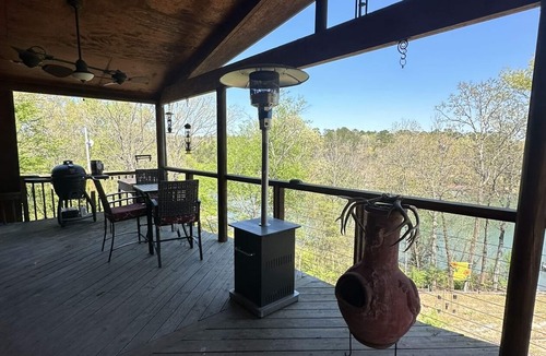 Mid America Apartment | The Upper Lodge at Lake Hamilton ~ Kayak/Swim Area ~ Sleeps 12 ~ Cinematic View