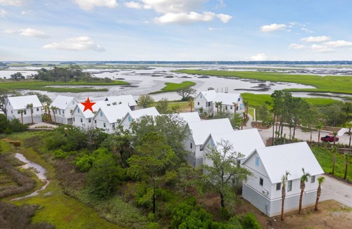 Johns Island House | “The Whimbrel” (3043 Southerly Way) 2 person creekside bungalow at Kiawah River